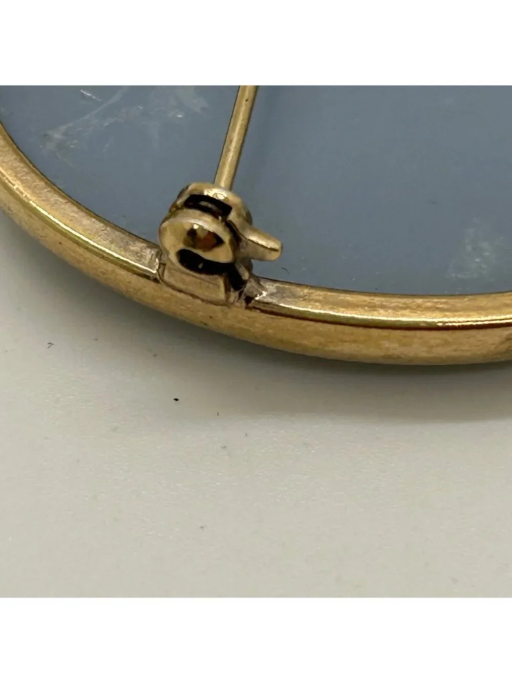 Vintage Acrylic Cameo Brooch Pin Blue Oval Gold Tone Portrait Classic Estate